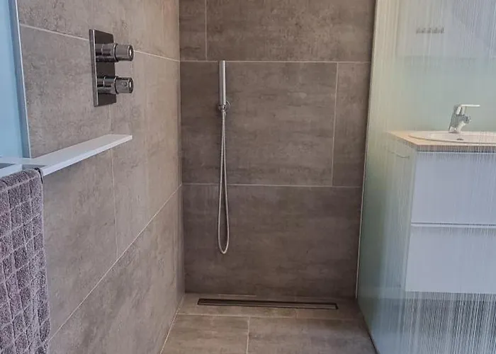 Minus Is Joenus Holiday home Ostend