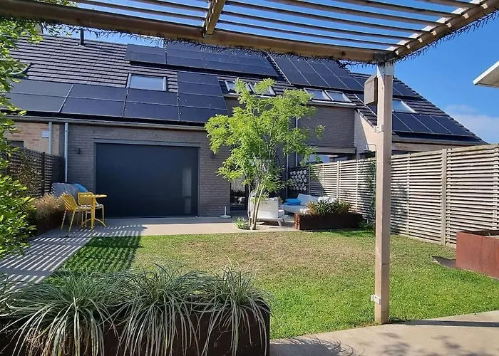 Minus Is Joenus Ostend